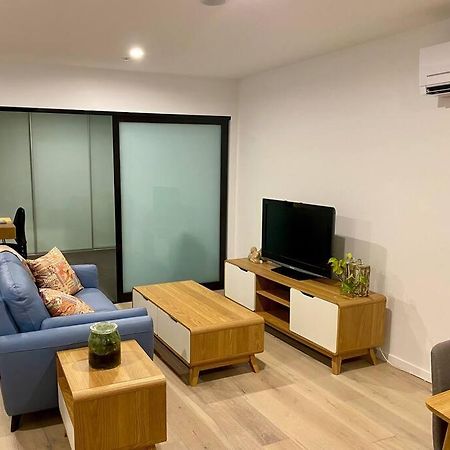 Central Canberra City Apartment With Study And Full Amenities Including Parking Екстериор снимка