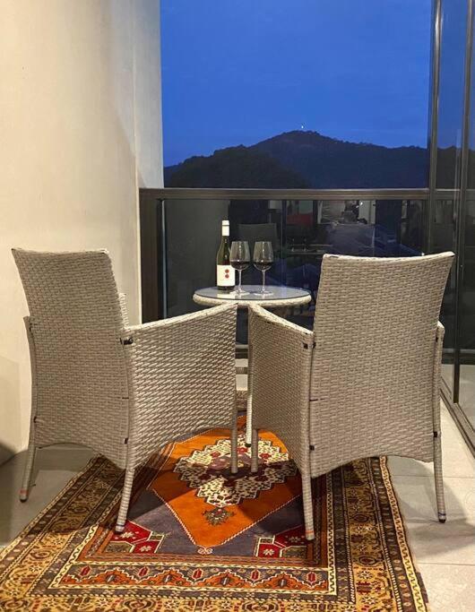 Central Canberra City Apartment With Study And Full Amenities Including Parking Екстериор снимка